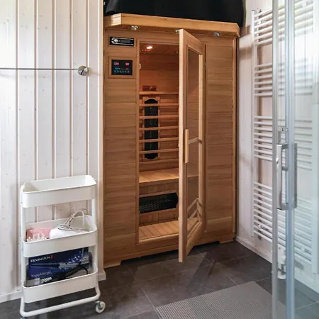 Cozy In Ostseeresort With Sauna